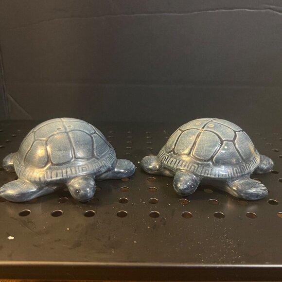 CRACKER BARREL SEA TURTLES SALT & PEPPER SHAKERS Ocean Turtles - Picture 1 of 3